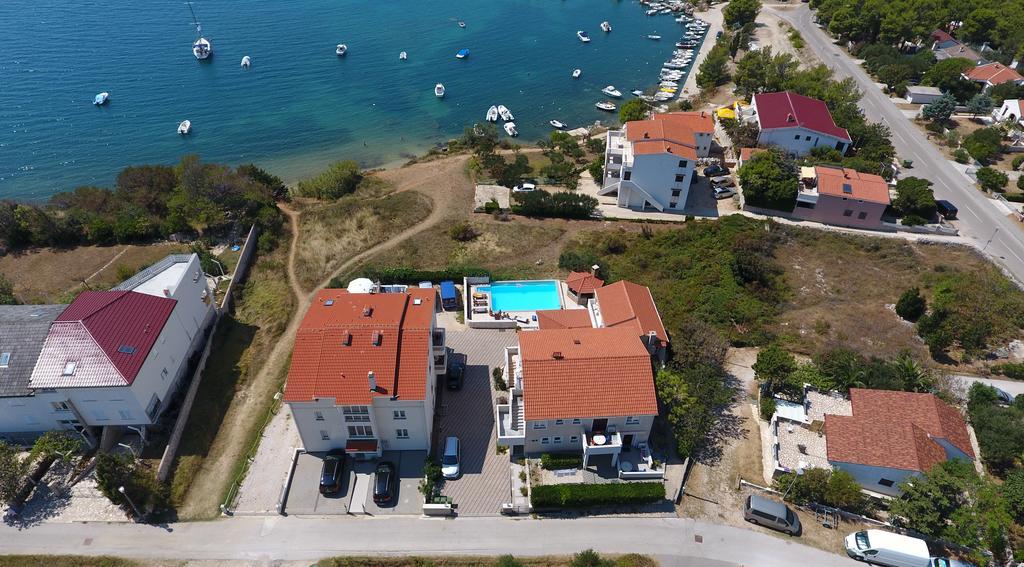 Villa Jurac Povljana Bagian luar foto