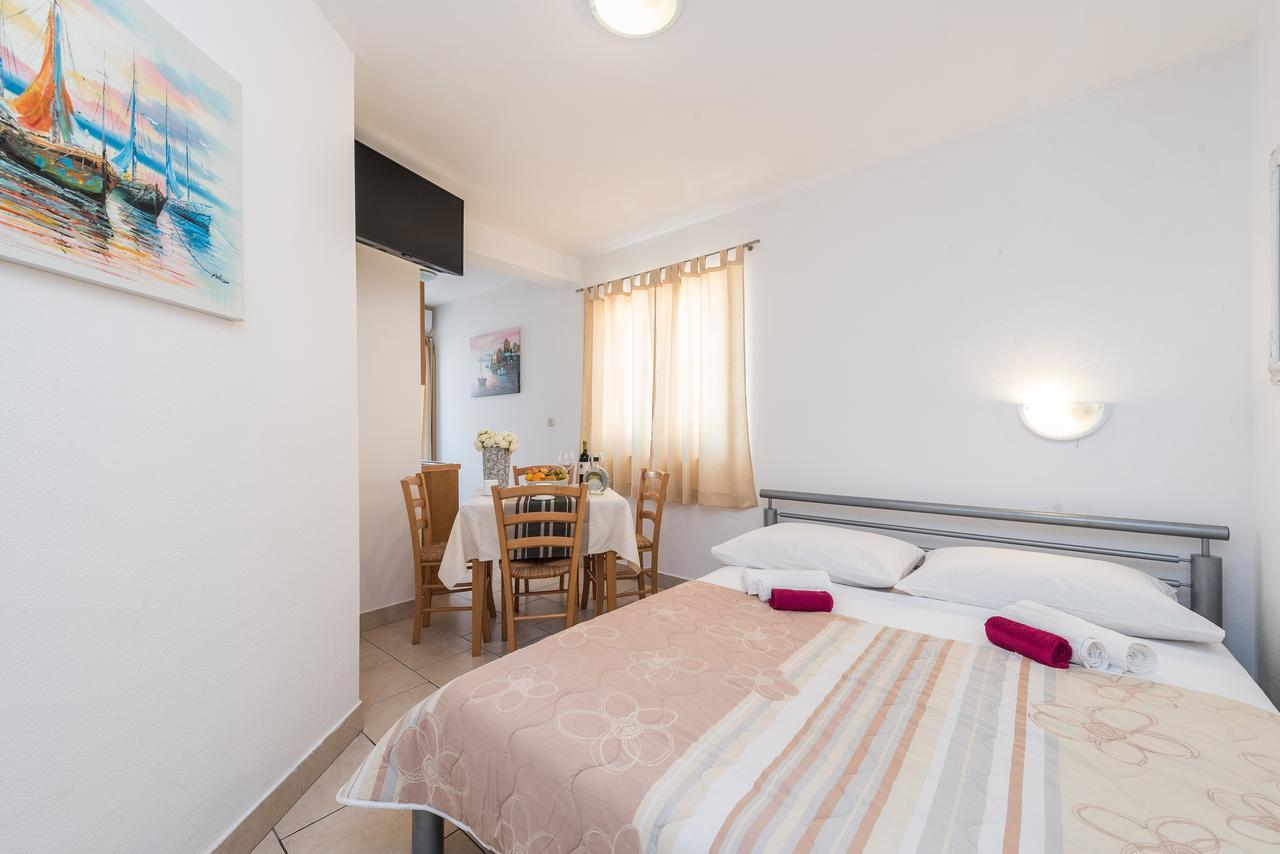 Villa Jurac Povljana Bagian luar foto
