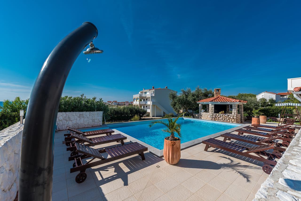 Villa Jurac Povljana Bagian luar foto