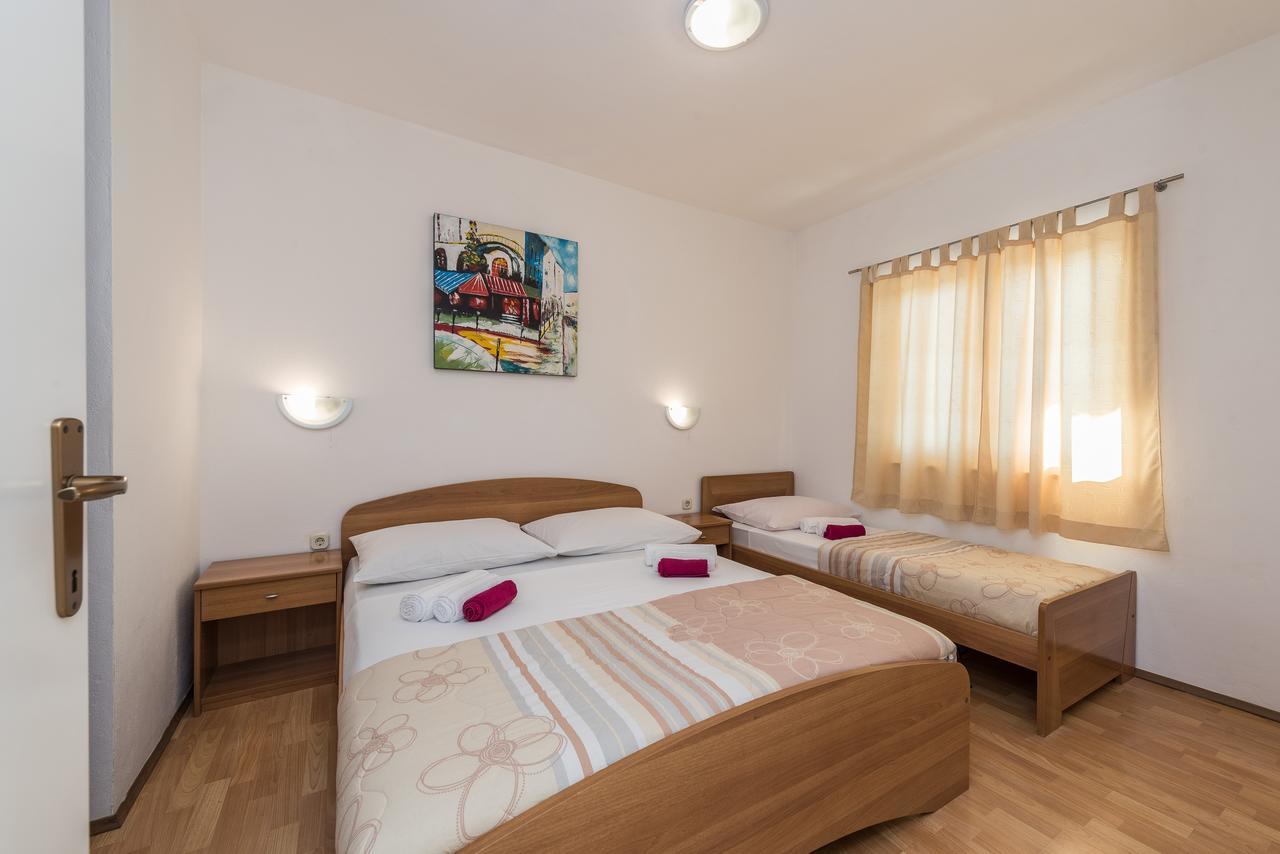 Villa Jurac Povljana Bagian luar foto